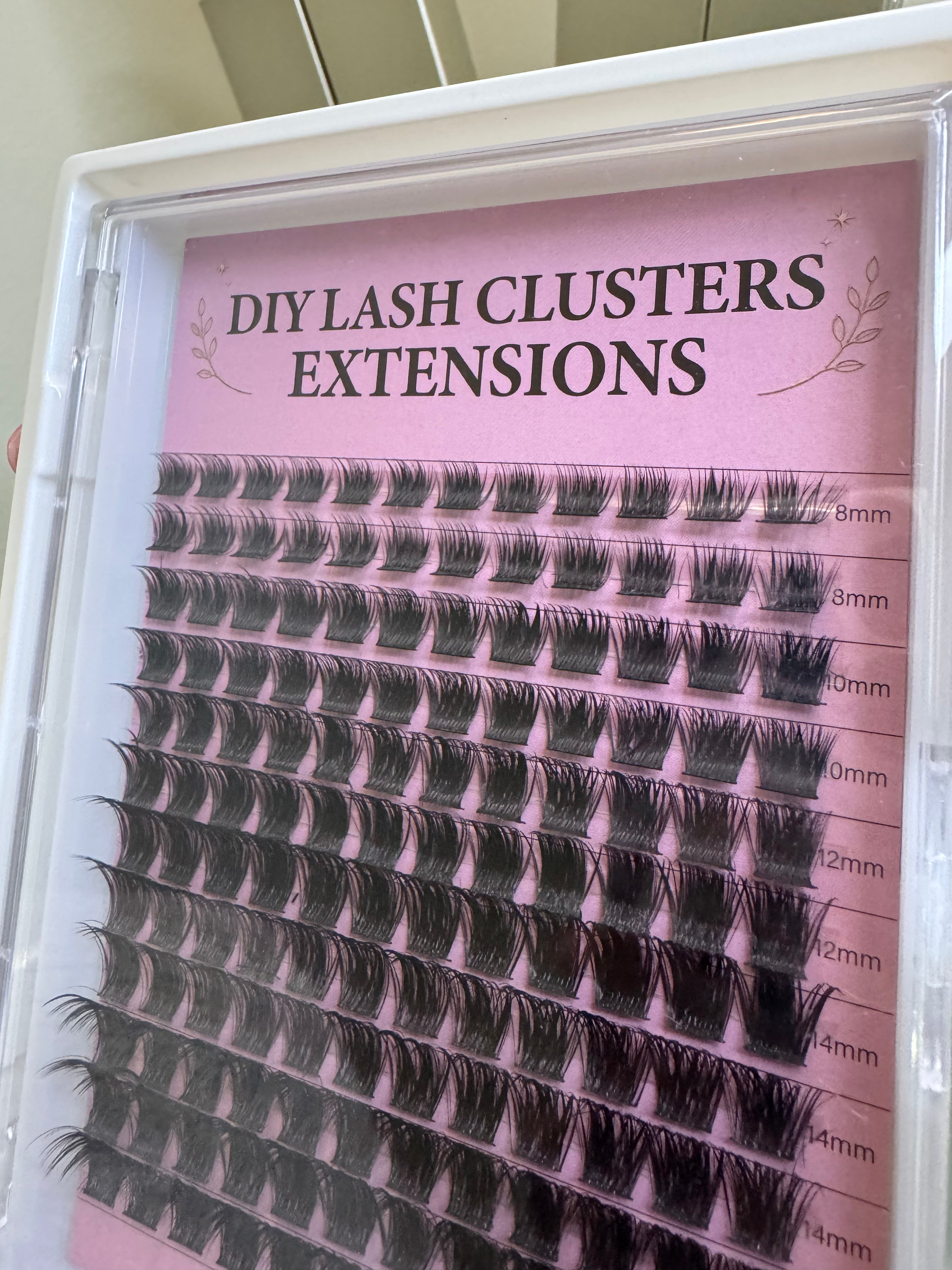 Main Character Lash Clusters